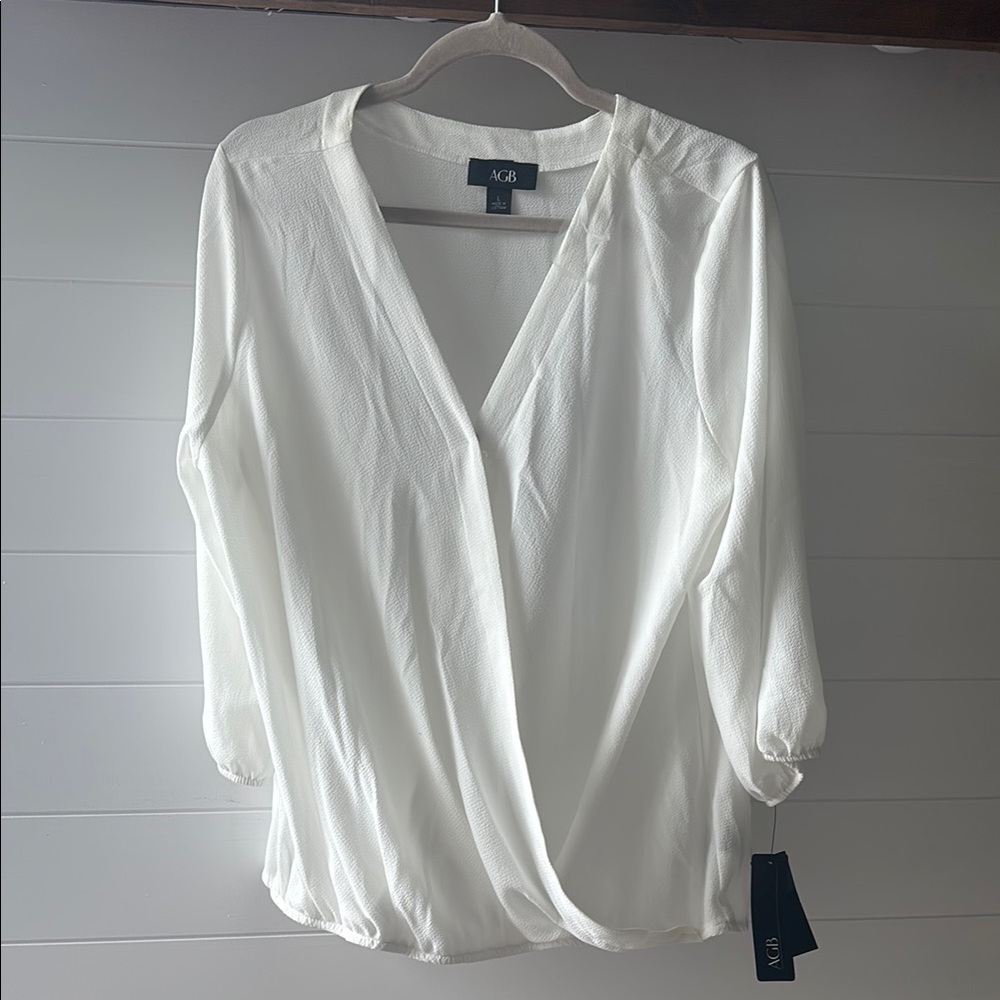 Elegant White Wrap Blouse with Long Sleeves
